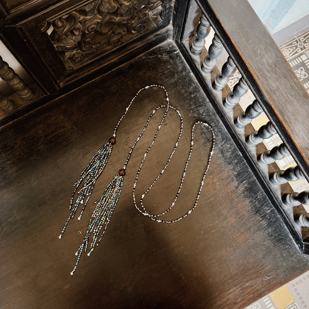 The Duyên Necklace – Iridescent / Silver